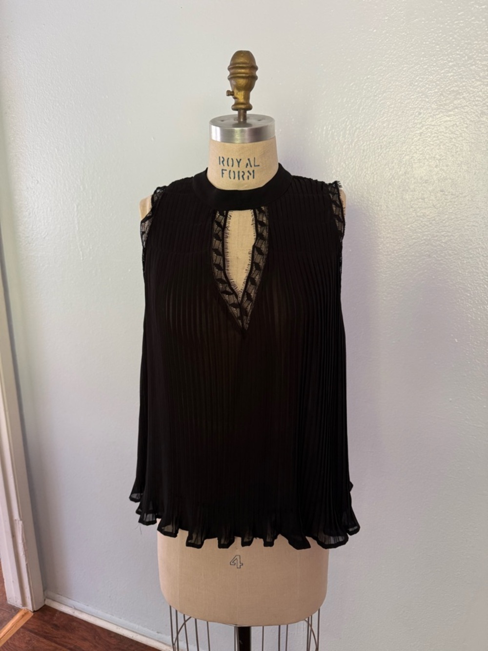 San Joy Black Sleeveless Pleated Lace-Trim Top